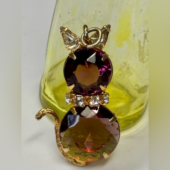 Vintage Purple/Amethyst 1960’s Cat Pendent - Picture 4 of 5